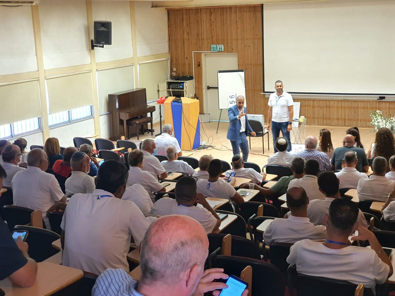 מופע חושים מומלץ לאירוע חברה: איך בוחרים